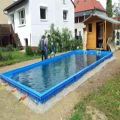 Pool in den letzten Bauzügen